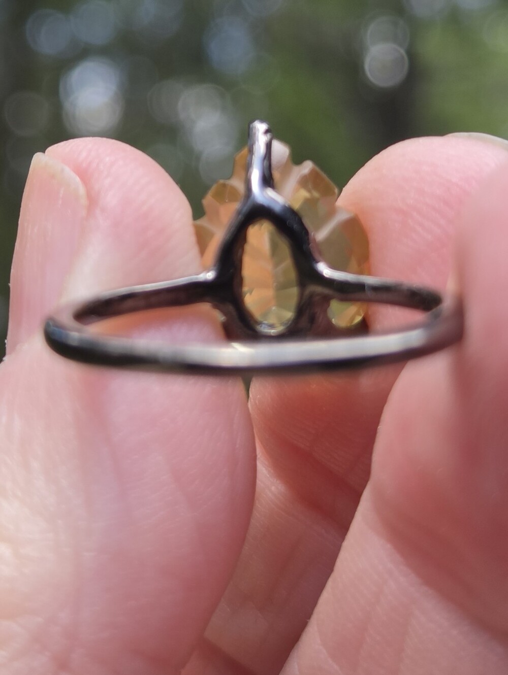 7.4K Faceted Natural Sapphire Sterling & Rhodium Sz7.5 - Picture 10 of 11